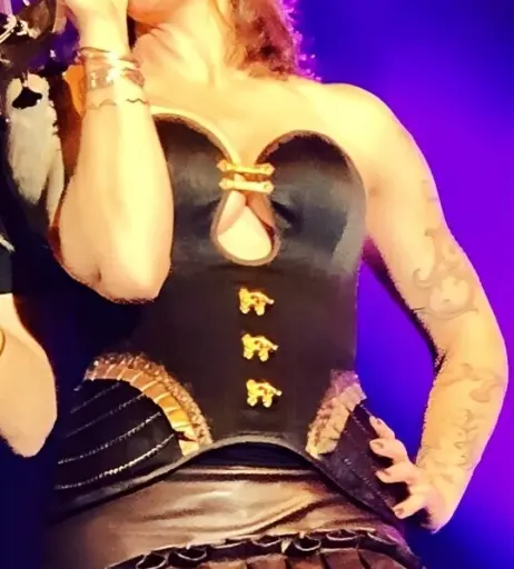Image 4437654 from Women of Metal