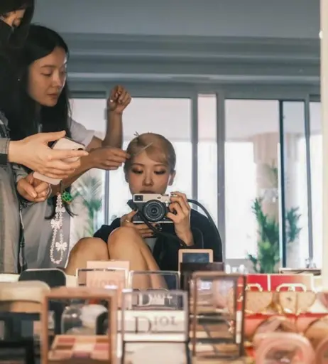 Image 4437113 from Rosé || Roseanne Park - BLΛƆKPIИK ( BLACKPINK )