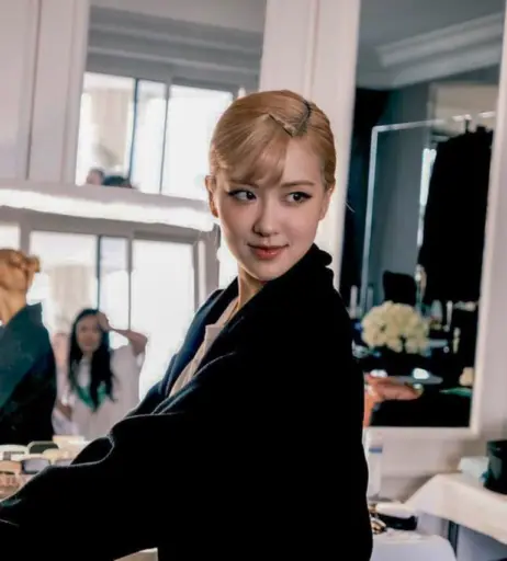 Image 4437092 from Rosé || Roseanne Park - BLΛƆKPIИK ( BLACKPINK )