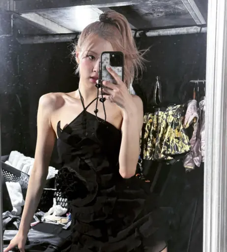 Image 4437256 from Rosé || Roseanne Park - BLΛƆKPIИK ( BLACKPINK )
