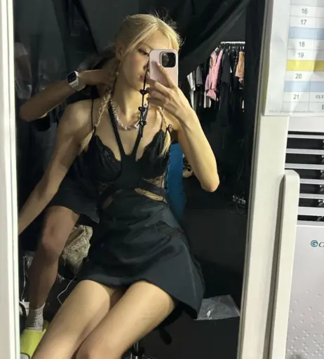 Image 4437938 from Rosé || Roseanne Park - BLΛƆKPIИK ( BLACKPINK )