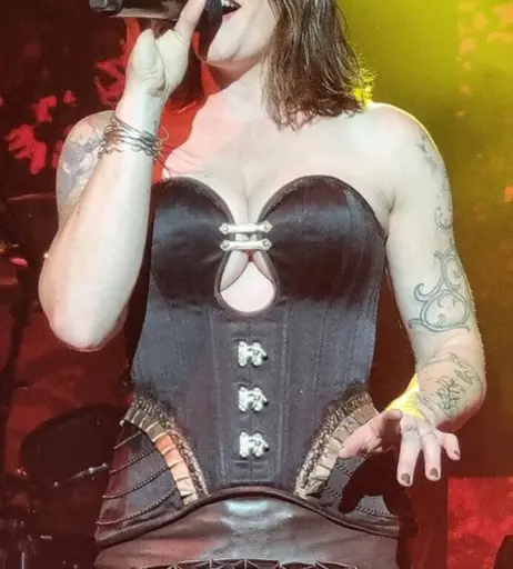 Image 4434986 from Women of Metal