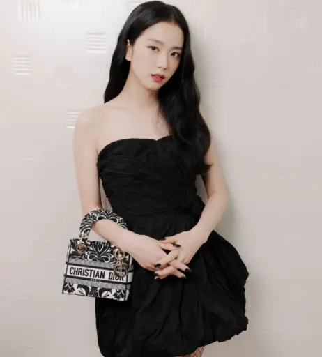 Image 4432420 from Jisoo  || - BLΛƆKPIИK ( BLACKPINK )