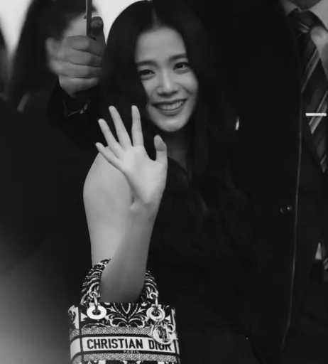 Image 4432243 from Jisoo  || - BLΛƆKPIИK ( BLACKPINK )