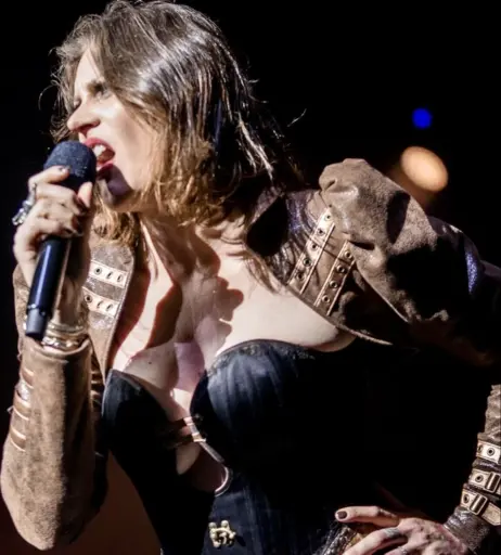 Image 4433586 from Women of Metal