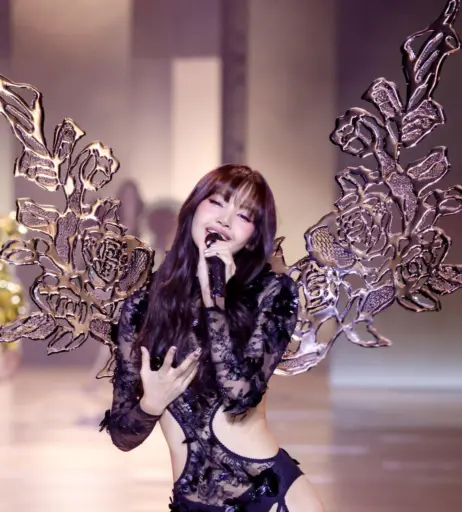 Image 4433755 from Lisa | BLΛƆKPIИK (Blackpink)
