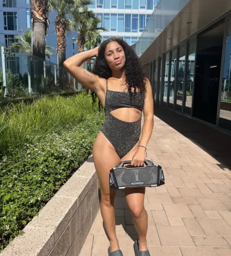 Image 4430657 from Amiah Simmons