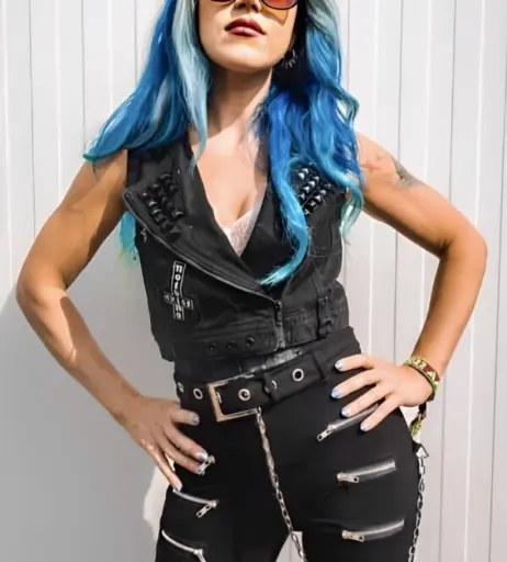Image 4439048 from Women of Metal