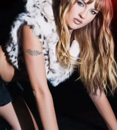 Image 4439298 from Victoria De Angelis (Maneskin bassist)