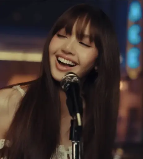 Image 4425344 from Lisa | BLΛƆKPIИK (Blackpink)