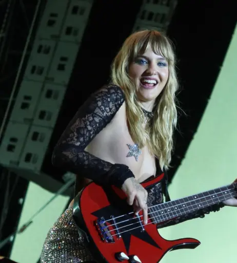 Image 4426195 from Victoria De Angelis (Maneskin bassist)
