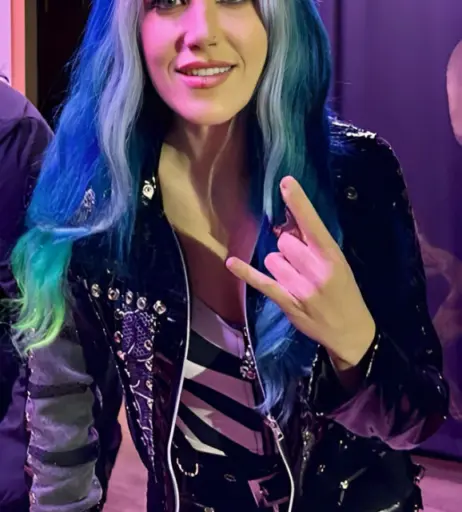 Image 4427778 from Women of Metal