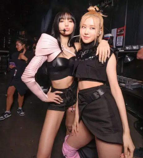 Image 4427664 from Rosé || Roseanne Park - BLΛƆKPIИK ( BLACKPINK )