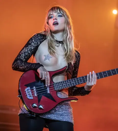 Image 4424503 from Victoria De Angelis (Maneskin bassist)