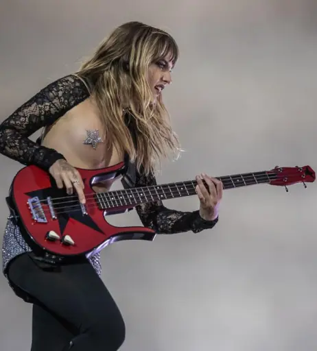 Image 4424460 from Victoria De Angelis (Maneskin bassist)