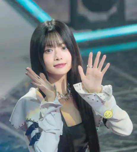 Image 4421508 from Hong Eunchae 홍은채 | LESSERAFIM