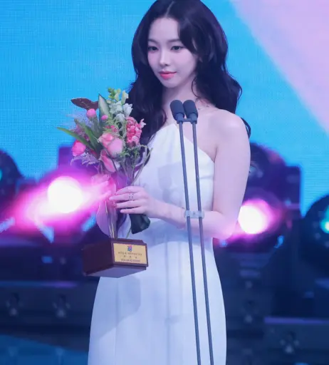 Image 4422096 from Karina (æspa / aespa)