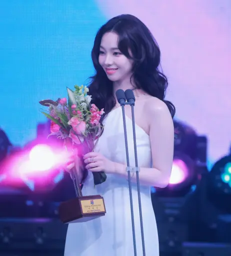 Image 4422060 from Karina (æspa / aespa)