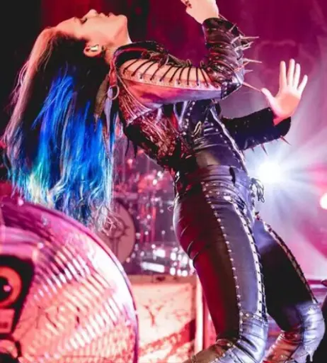 Image 4422302 from Women of Metal