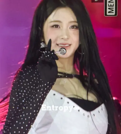 Image 4423486 from Huh Yunjin 허윤진 | LESSERAFIM