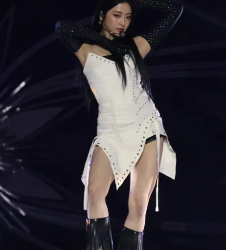 Image 4423169 from Huh Yunjin 허윤진 | LESSERAFIM