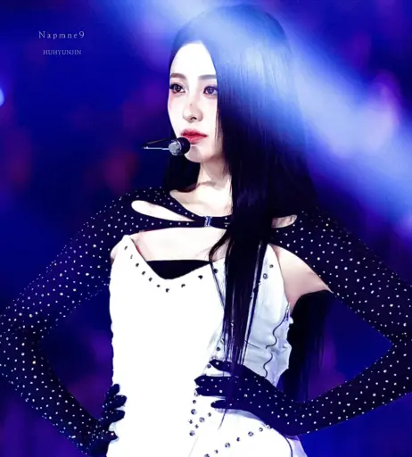 Image 4423265 from Huh Yunjin 허윤진 | LESSERAFIM