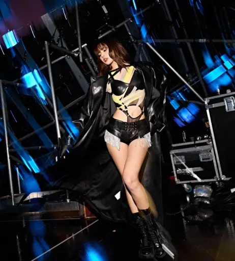Image 4420590 from Lisa | BLΛƆKPIИK (Blackpink)