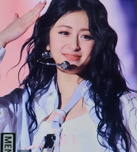 Image 4420573 from Huh Yunjin 허윤진 | LESSERAFIM