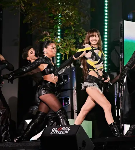 Image 4420424 from Lisa | BLΛƆKPIИK (Blackpink)