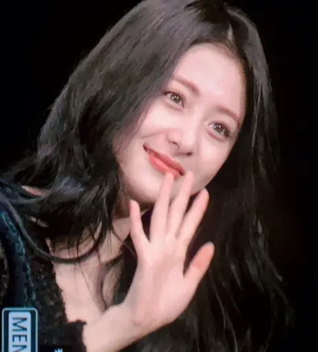 Image 4420283 from Huh Yunjin 허윤진 | LESSERAFIM