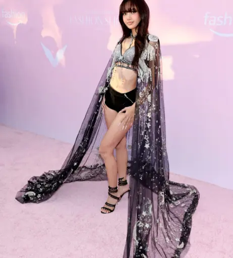 Image 4429594 from Lisa | BLΛƆKPIИK (Blackpink)