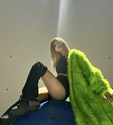 Image 4429717 from Rosé || Roseanne Park - BLΛƆKPIИK ( BLACKPINK )