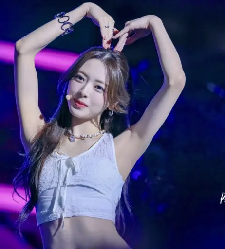 Image 4429228 from Yuna - ITZY (유나, Shin Yu Na)