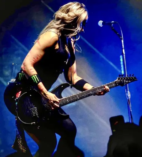 Image 4415000 from Women of Metal