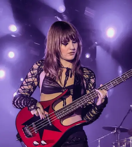 Image 4415340 from Victoria De Angelis (Maneskin bassist)