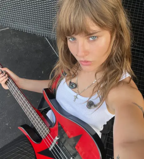 Image 4416059 from Victoria De Angelis (Maneskin bassist)