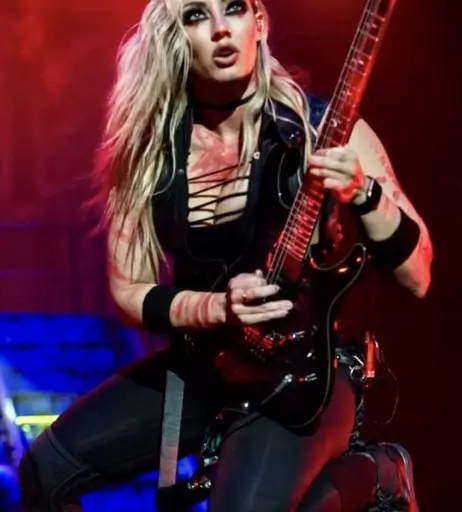 Image 4416330 from Women of Metal