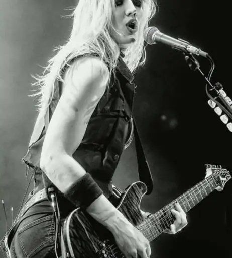 Image 4416274 from Women of Metal