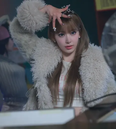 Image 4414559 from Sakura Miyawaki 宮脇 咲良 | LESSERAFIM