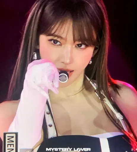 Image 4414789 from Sakura Miyawaki 宮脇 咲良 | LESSERAFIM