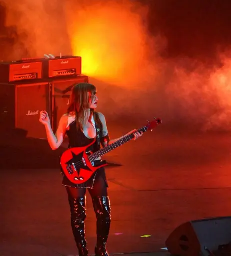 Image 4411594 from Victoria De Angelis (Maneskin bassist)