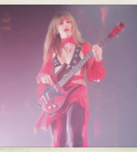 Image 4411609 from Victoria De Angelis (Maneskin bassist)