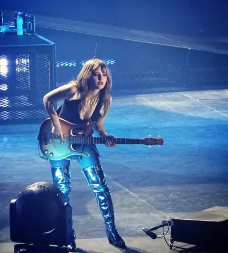 Image 4411601 from Victoria De Angelis (Maneskin bassist)