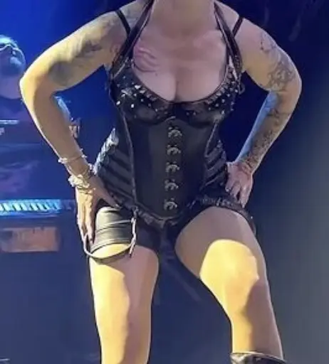 Image 4411269 from Women of Metal