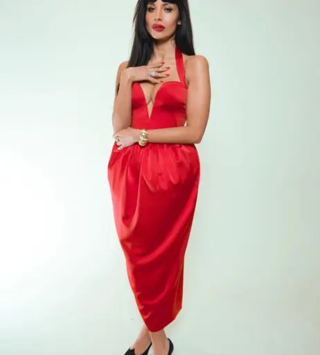 Image 4410634 from Jameela Jamil