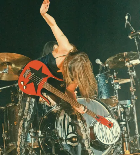 Image 4410098 from Victoria De Angelis (Maneskin bassist)