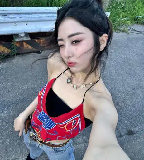 Image 4419643 from Huh Yunjin 허윤진 | LESSERAFIM