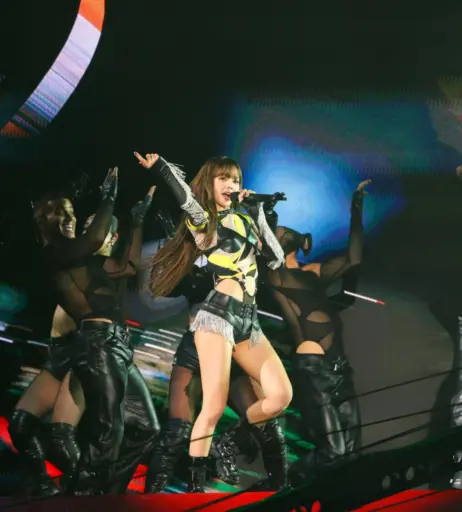 Image 4419668 from Lisa | BLΛƆKPIИK (Blackpink)