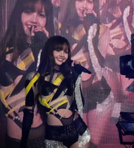 Image 4419001 from Lisa | BLΛƆKPIИK (Blackpink)