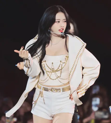 Image 4419293 from An Yujin 안유진 | (An) IVE